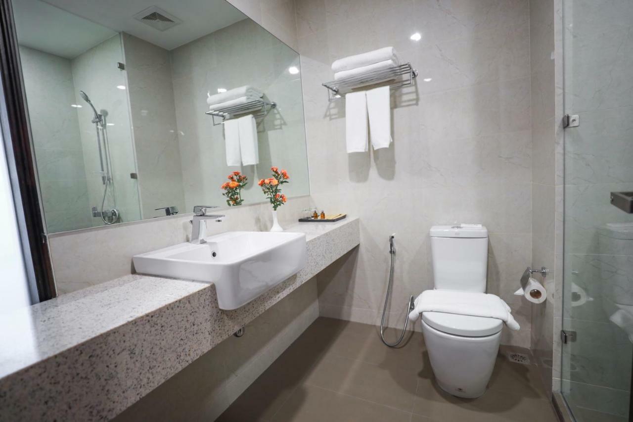 Hlaine Tet Hotel ヤンゴン エクステリア 写真