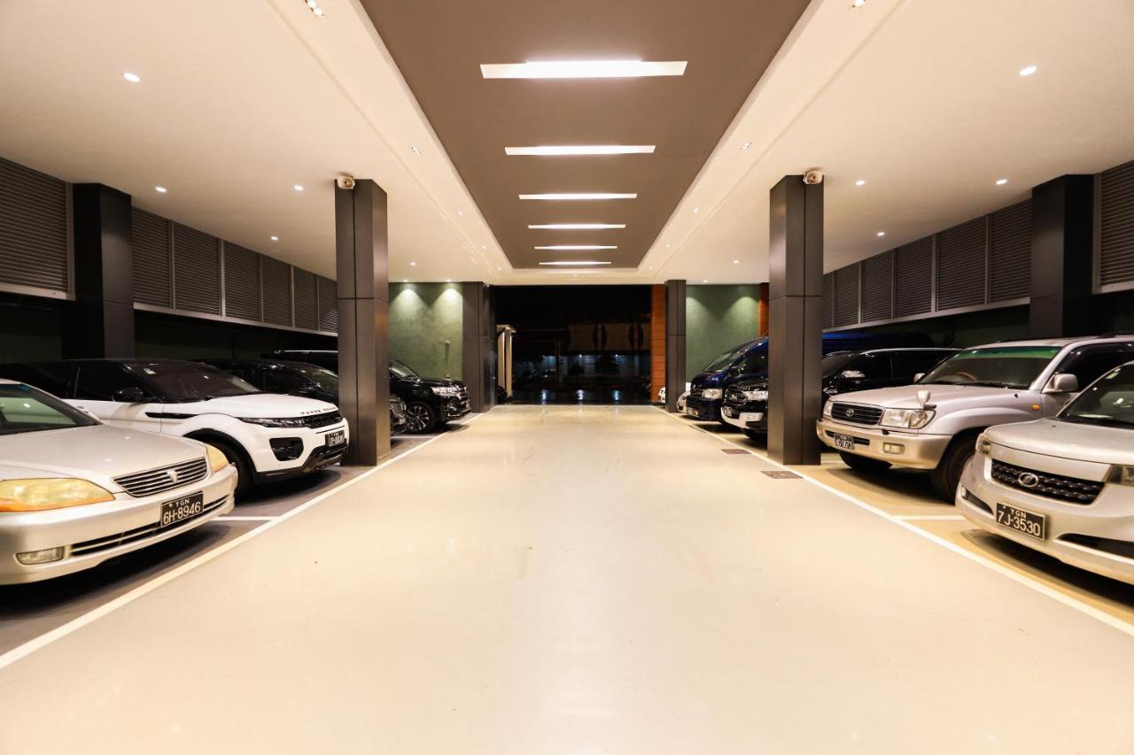 Hlaine Tet Hotel ヤンゴン エクステリア 写真