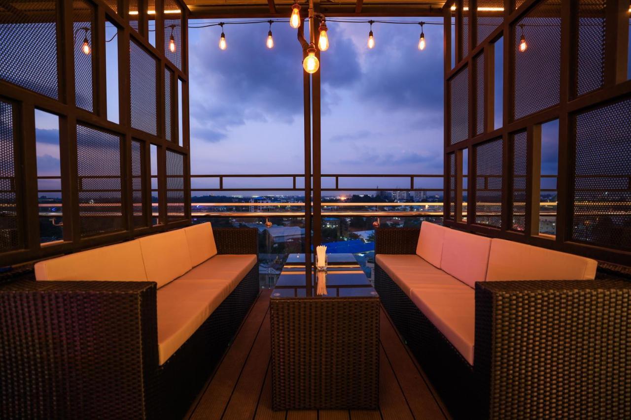 Hlaine Tet Hotel ヤンゴン エクステリア 写真